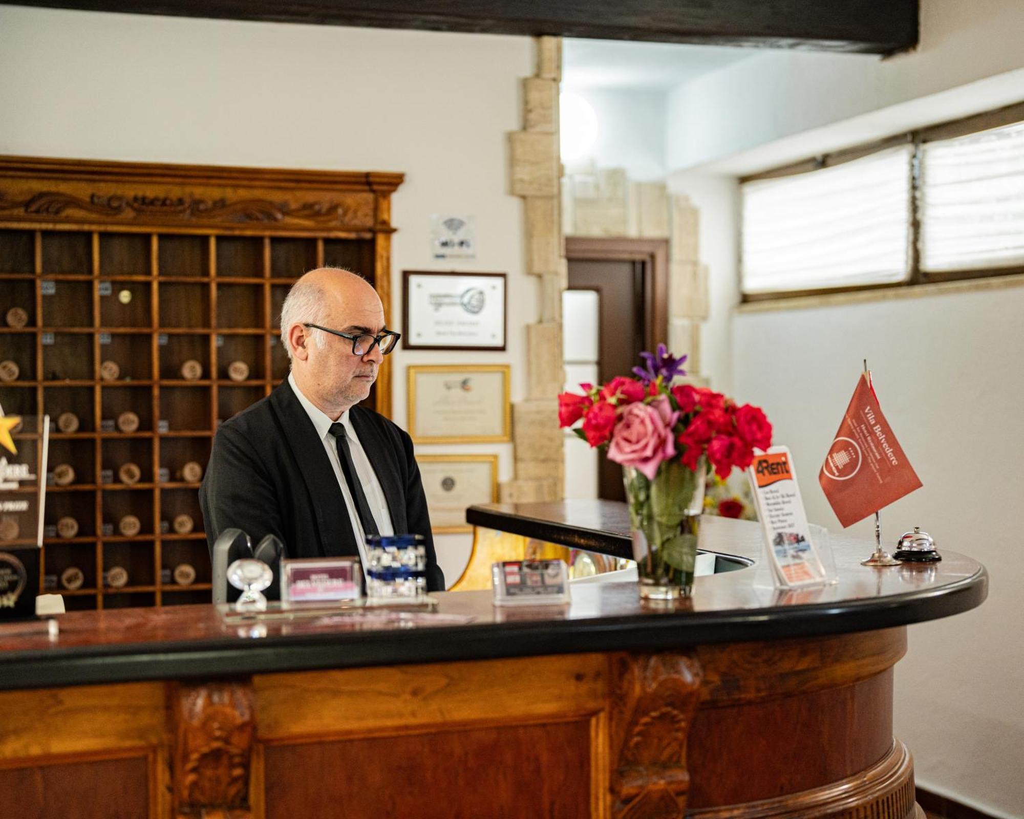 Vila Belvedere Shkallnur Luaran gambar