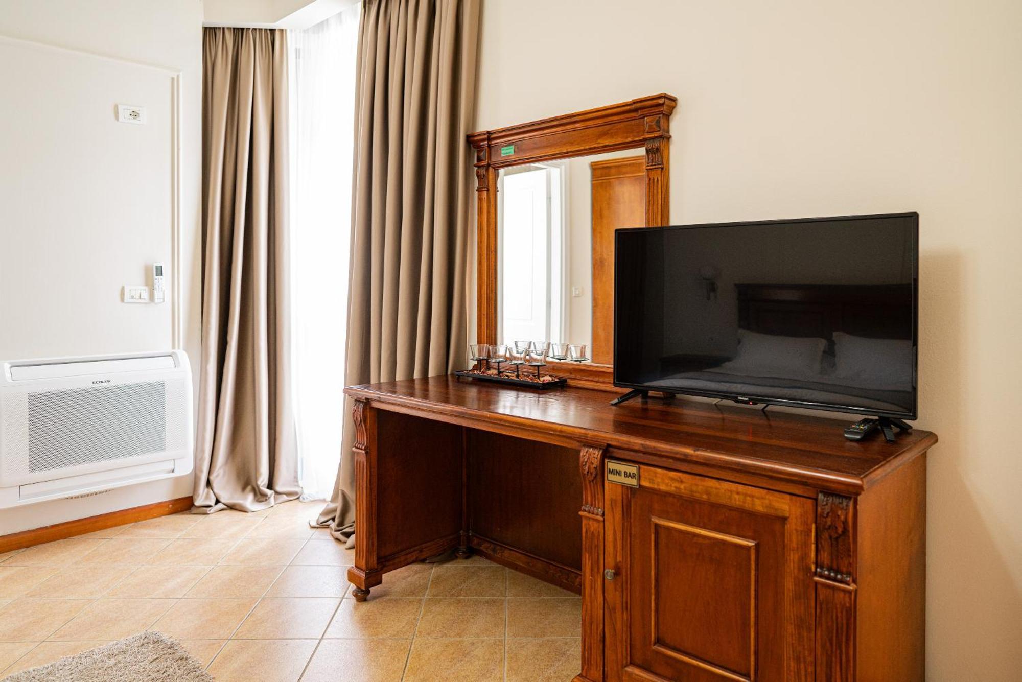 Vila Belvedere Shkallnur Luaran gambar